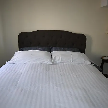 Empire Suite-2