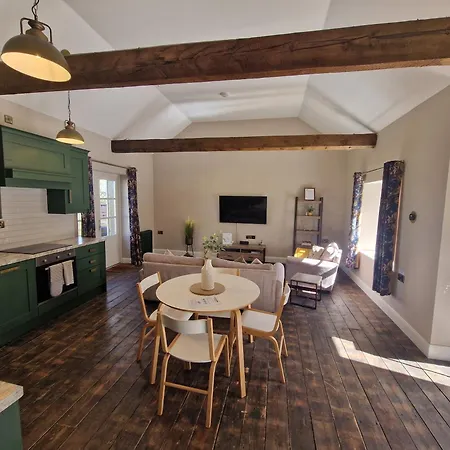 Hawthorn Hollow-3