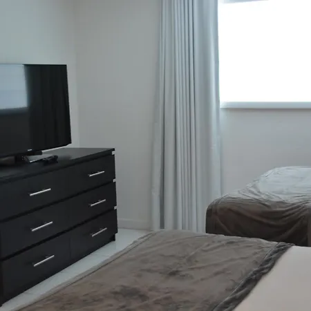 New Point Miami Beach Apartments-3