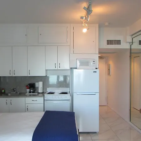 Ocean Front Casablanca Studios With Full Kitchens & Beach Access By Bl Rentals-2