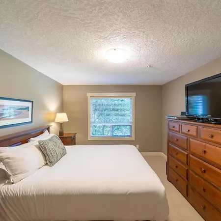 Sooke Harbour Resort & Marina-2
