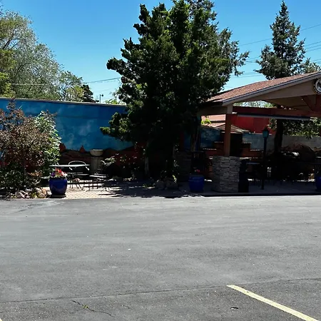 Rainbow Lodge And Inn-3