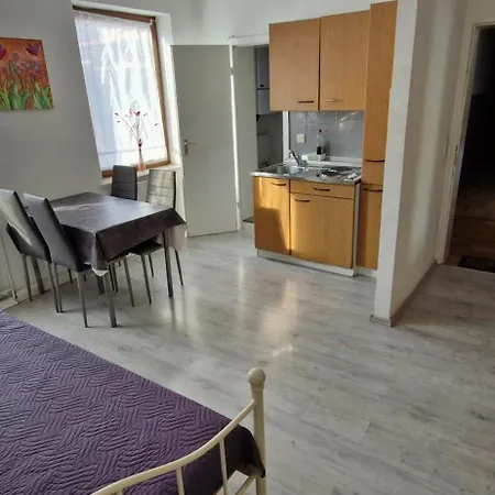 Central Apartment Krefeld-2