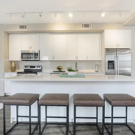 2Br Spacious Condos Downtown New Orleans-2