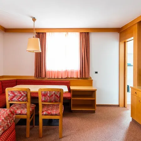 Apartments Lores-2