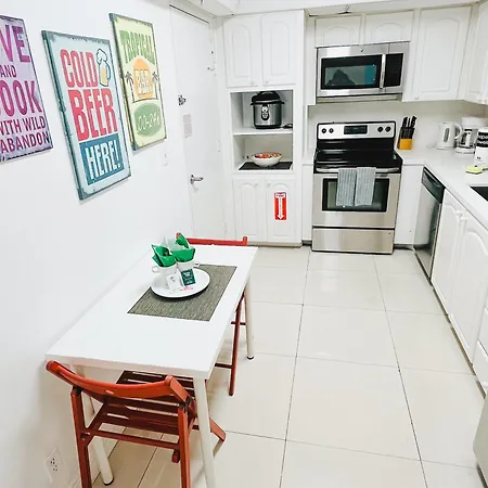 Hallandale Condo, Partial Ocean View Direct Beach And Pool Access Hollywood Beach-2