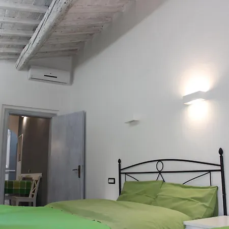 Max Studios Florence-2