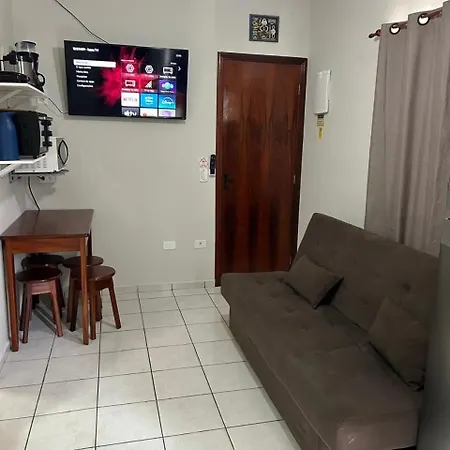 Apartamento de quarto na praia grande ubatuba 22E-3
