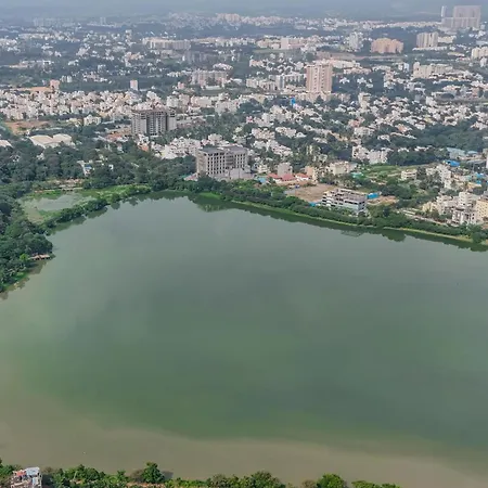 Stayvista At The Lakeshore With Lake View, Wifi, Garden-2