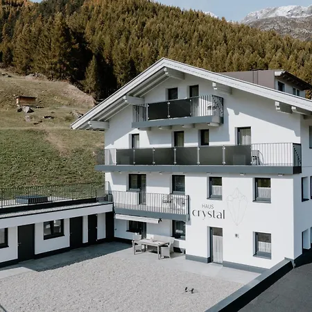 Haus Crystal-3