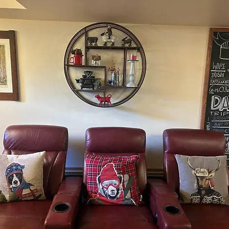Guest Suite At The Red House Basement Attached With Private Entrance-2