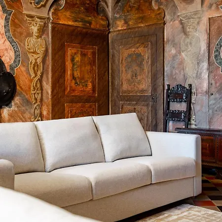 Historical dwelling in Palazzo Terzi-2