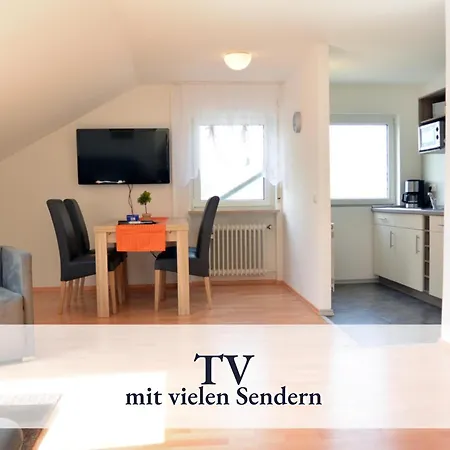 Ferienhaus Petra - Großzügige Ferienwohnungen in bester Bodenseelage l 1 Minute zum Bodensee l 7 Ferienwohnungen l Vollausgestattete Küchen l Gratis-WLAN l Gratis Parkplätze l Mitten auf der Mettnau-3