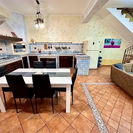 VILLA PARADISO ACIREALE con piscina in esclusiva o condivisa-3