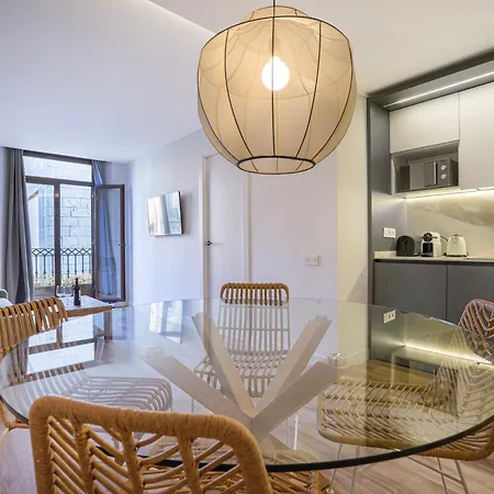 Happy Apartments-2