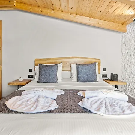 Emily'S Luxury Suites-3