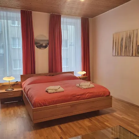 Lovely Apartment I Close To Main Station I 10 Minutes To Belvedere-3