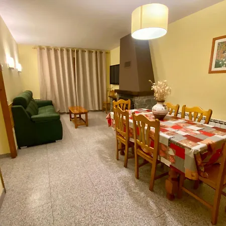Apartaments Castellar De N'Hug-2