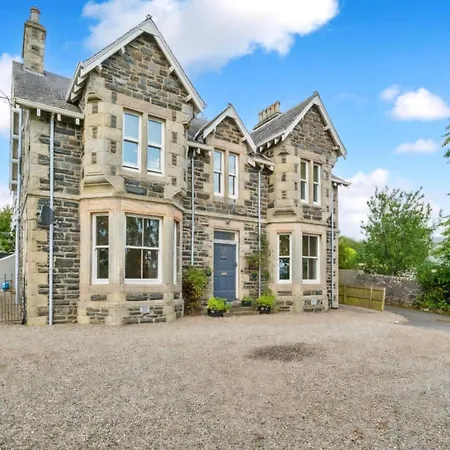 Kinnaird Country House With Hot Tub-2