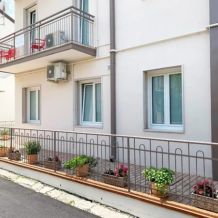 Dainese Apartments, Casa Ester-3