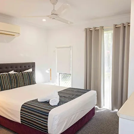 The Shores Holiday Apartments-2