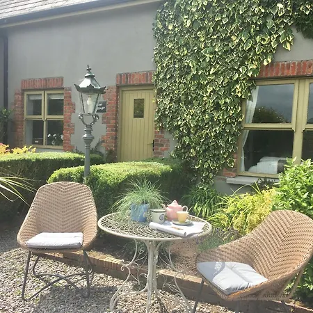 Courtyard Cottages-3