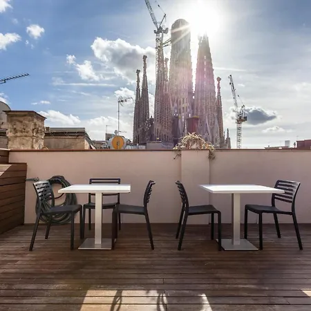 Enjoybcn Gaudi Apartments-3