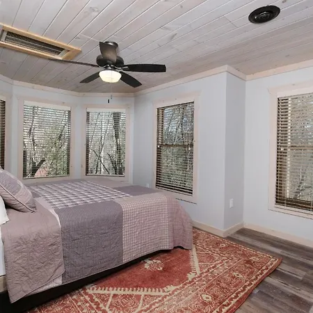 Rocky Top Lodge-3