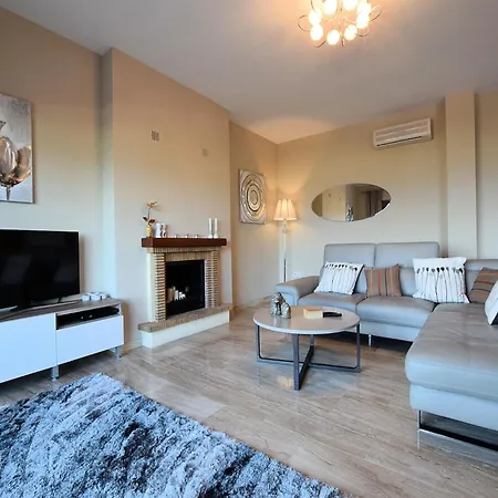 Villa In Alhaurin Near Torremolinos Beach-3