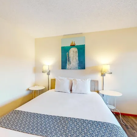 Lamplighter Inn-3