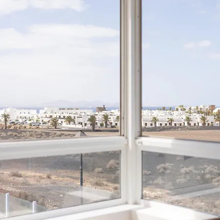 Villa Dompi con vistas al mar y a Fuerteventura-3