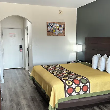 Econo Lodge Beaumont I-10 South-3