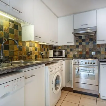 London Tower Bridge Apartments-2
