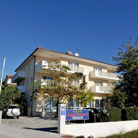 Apartmani Trogir-3