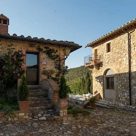 Borgo Il Poggiaccio Residenza Turistico Alberghiera-3