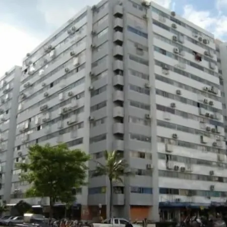 Deluxe At Popular Condo-2