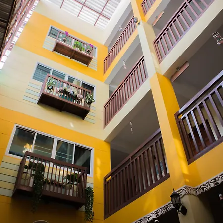 Samsen Sam Place-2