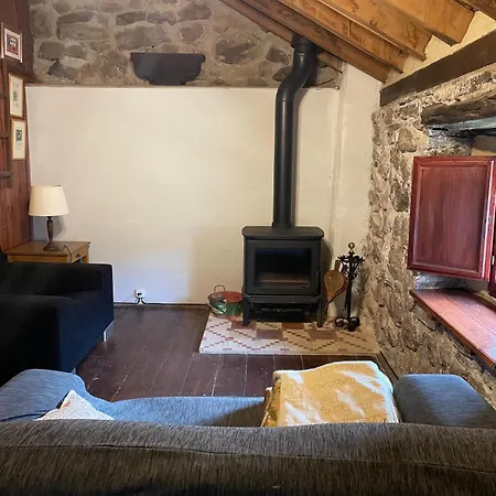 Cabaña en las montañas-3