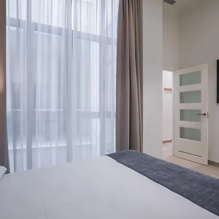 Welldone Cathedral Suites-2