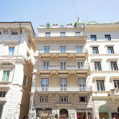 Amazing Piazza Venezia Suites-2