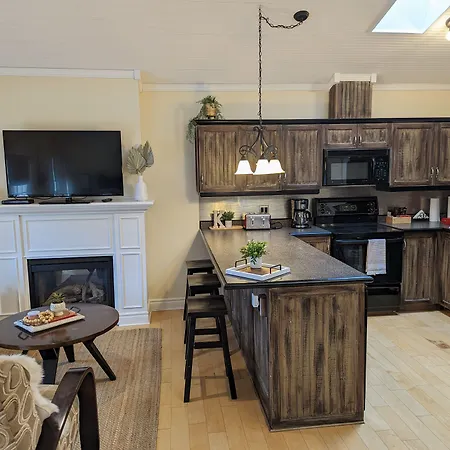 Suites On King-2