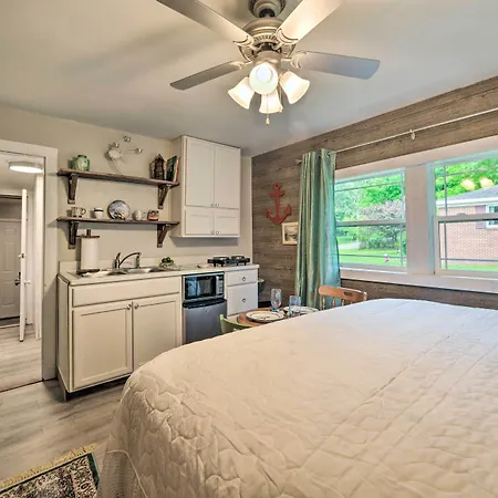 Pet-Friendly Mini Apt With Patio, Walk To Dtwn!-3