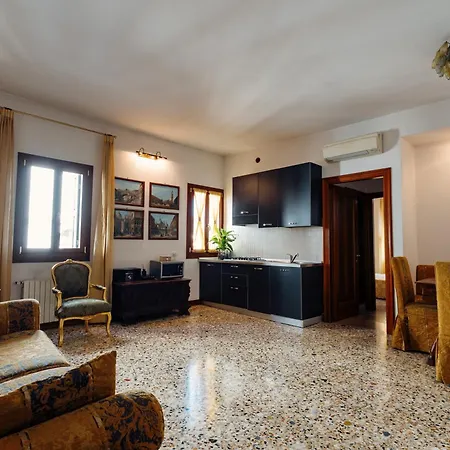 Casa Dei Pittori Venice Apartments-2