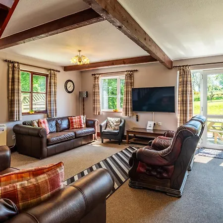 Trenewydd Farm Holiday Cottages-3