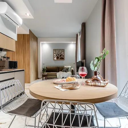 Ugo Bassi Apartments-3