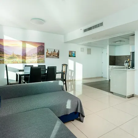 Netanya Seaview Aparthotel-3