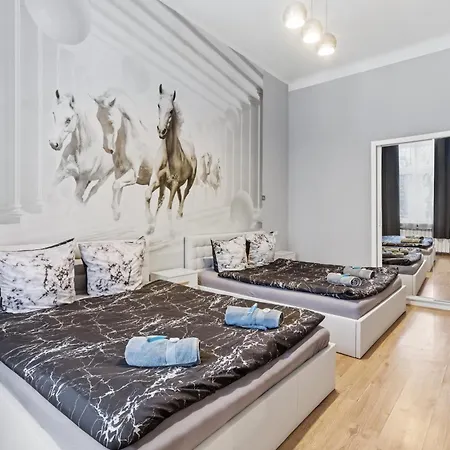 Queen Apartments-3