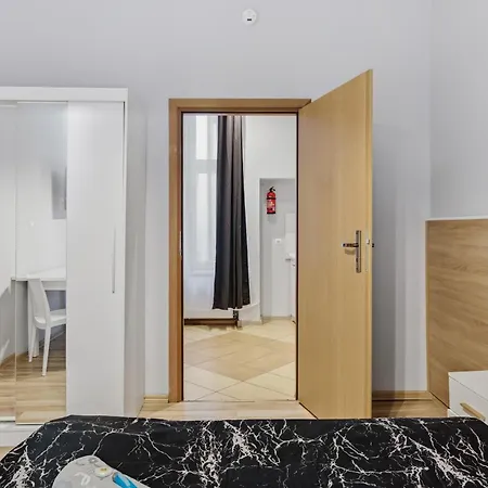 Queen Apartments-2
