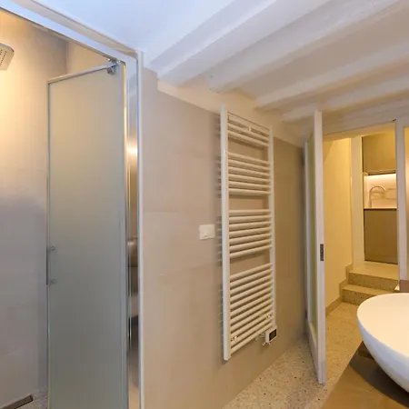 Sweet Apartment-2