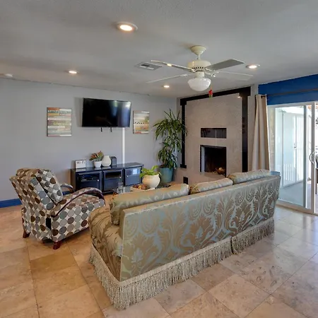 Elegant Home W/ Pool Table: 3 Mi To Vegas Strip!-3